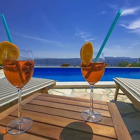 Charming Villa With Swimming Pool In Plomin * Plomin