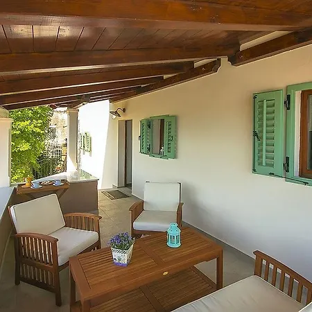 Charming Villa With Swimming Pool In Plomin Villa