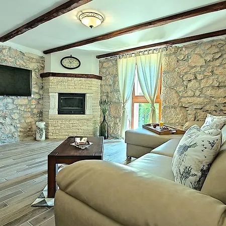 Charming Villa With Swimming Pool In Plomin * Plomin