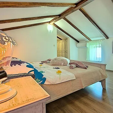 Charming Villa With Swimming Pool In Plomin Villa Plomin