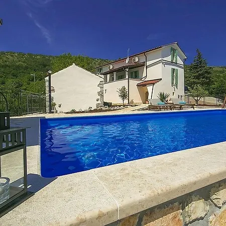 Villa Charming Villa With Swimming Pool In Plomin Plomin