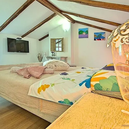 Charming Villa With Swimming Pool In Plomin *