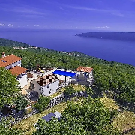 Charming Villa With Swimming Pool In Plomin Villa Plomin